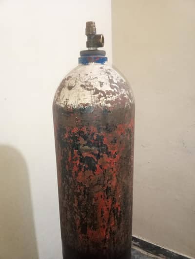Oxygen Cylinder