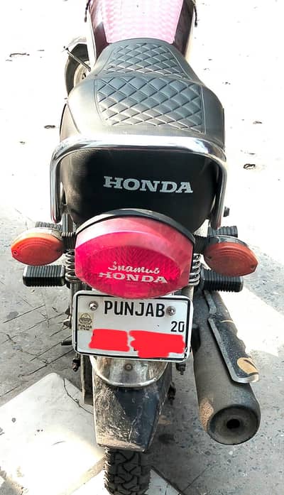 Honda 125 self start silver