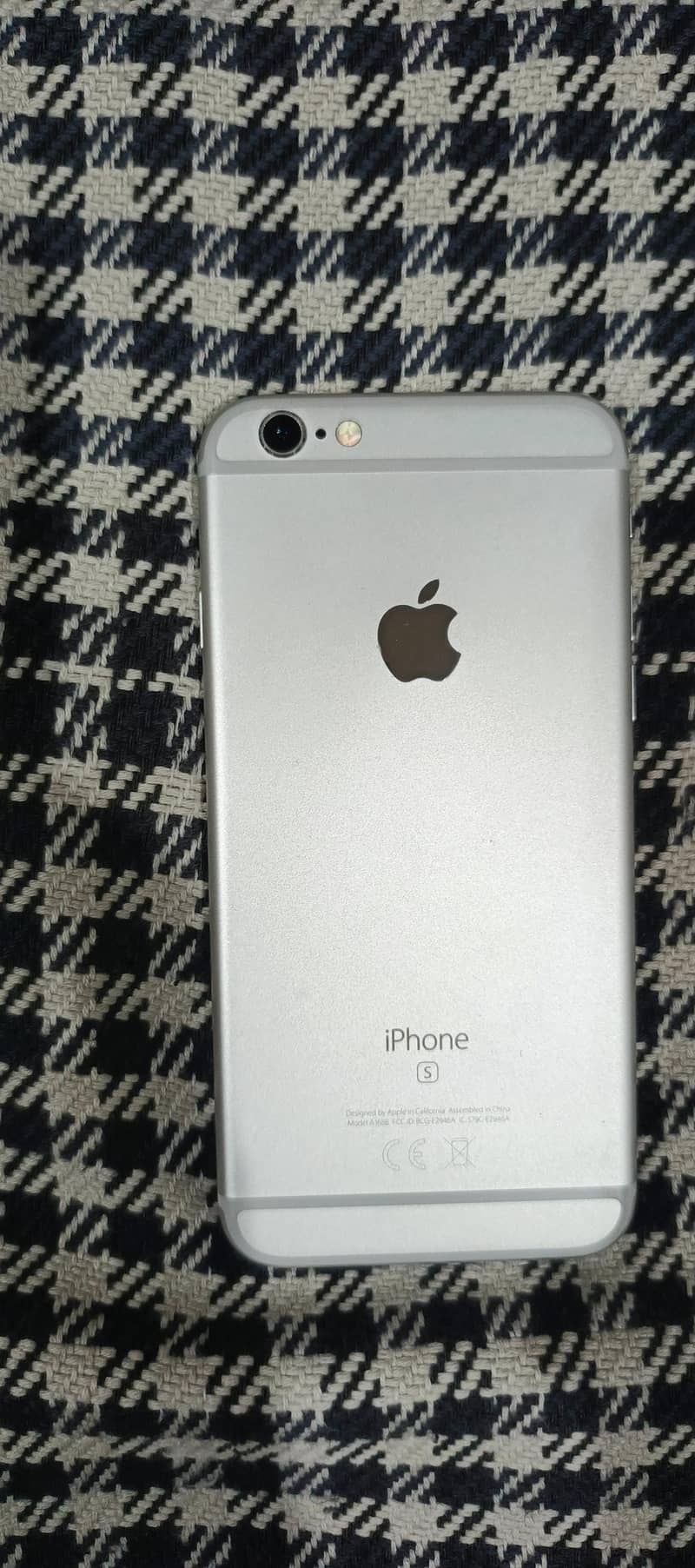 Apple iPhone 6S 2