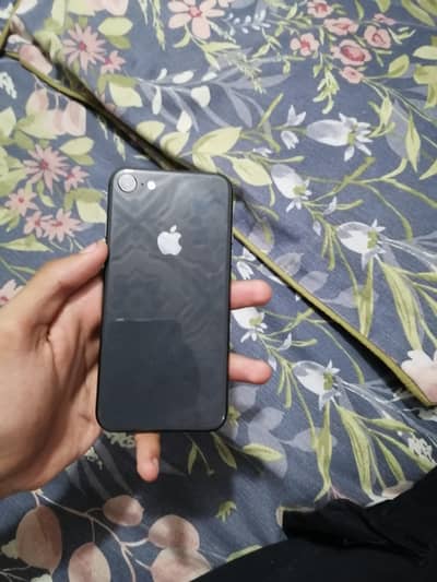 Apple iPhone 8