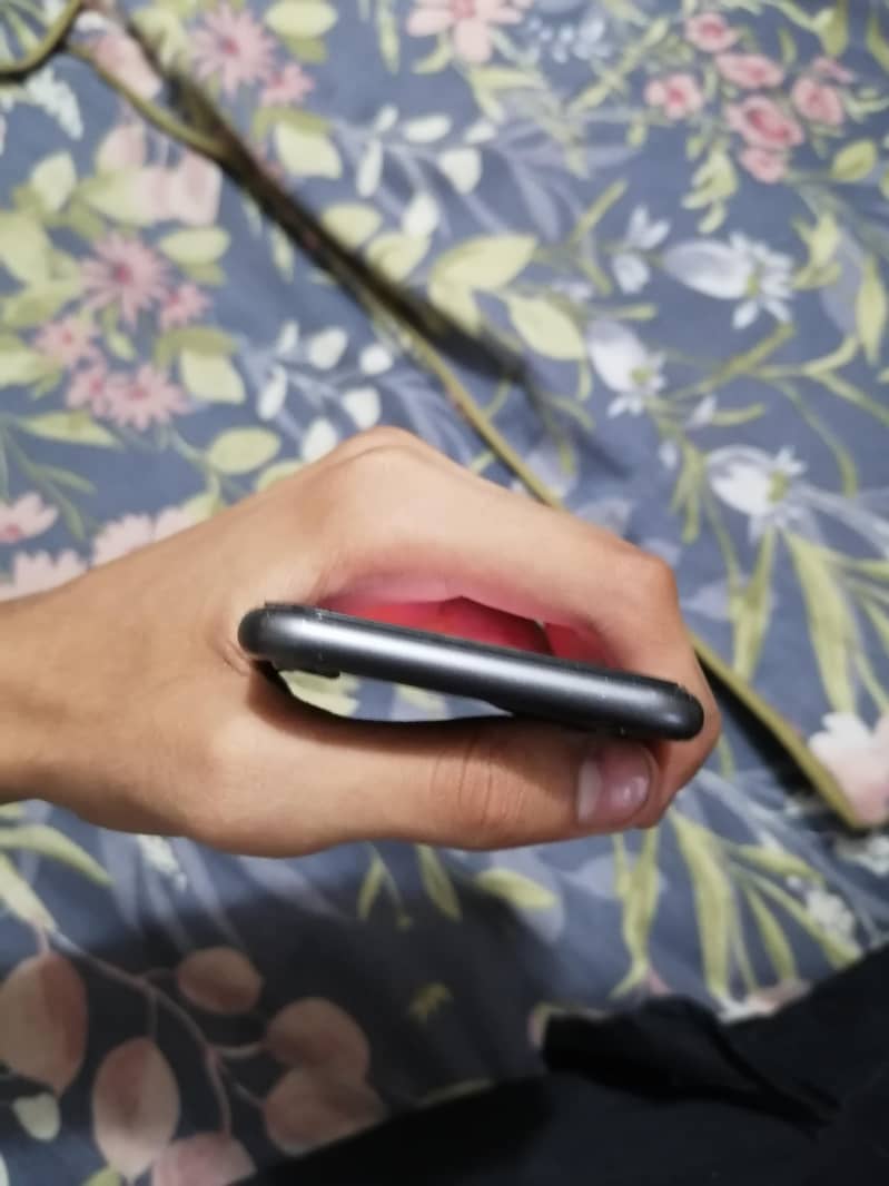 Apple iPhone 8 2