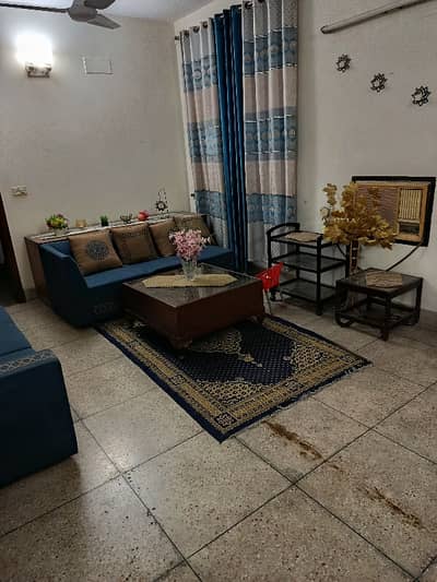 FOR SALE HOUSE 10 MARLA DOUBLE STORY CHIPS FLOOR BEAUTIFUL HOUSE TOP LOCATION MAIN COLLEGE ROAD NEAR BUTT CHOWK TOWNSHIP LAHORE GOOD INVESTMENT TIME