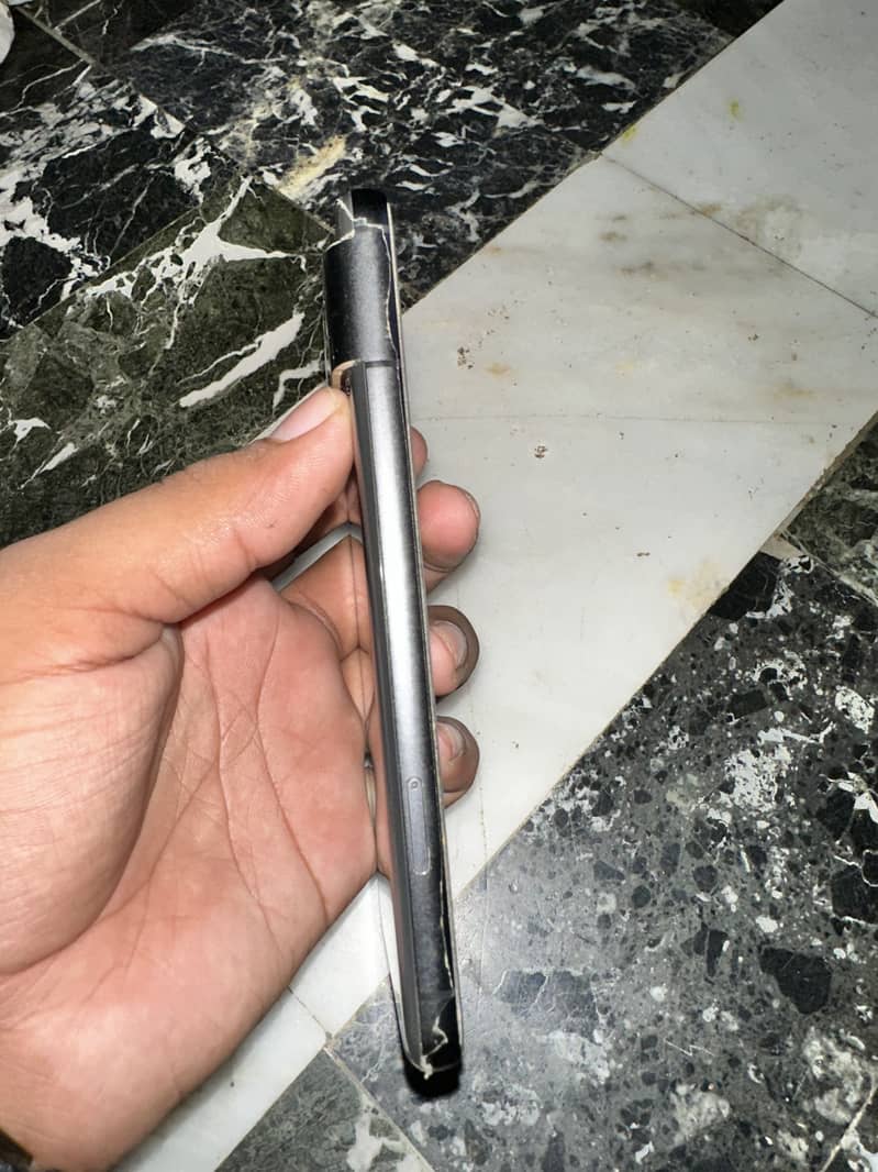 Google Pixel 8 2