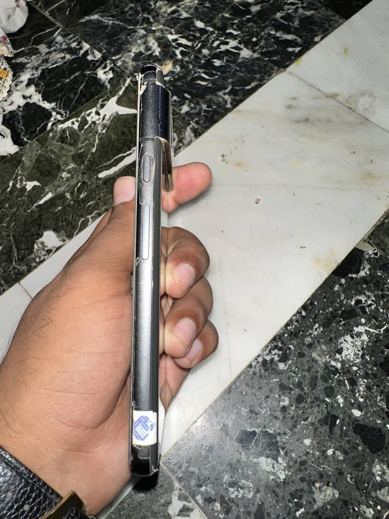 Google Pixel 8 3