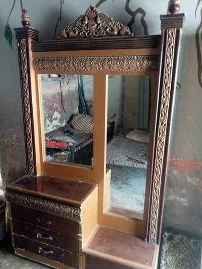 Beautiful Wooden Dressing Table with Mirror for Sale