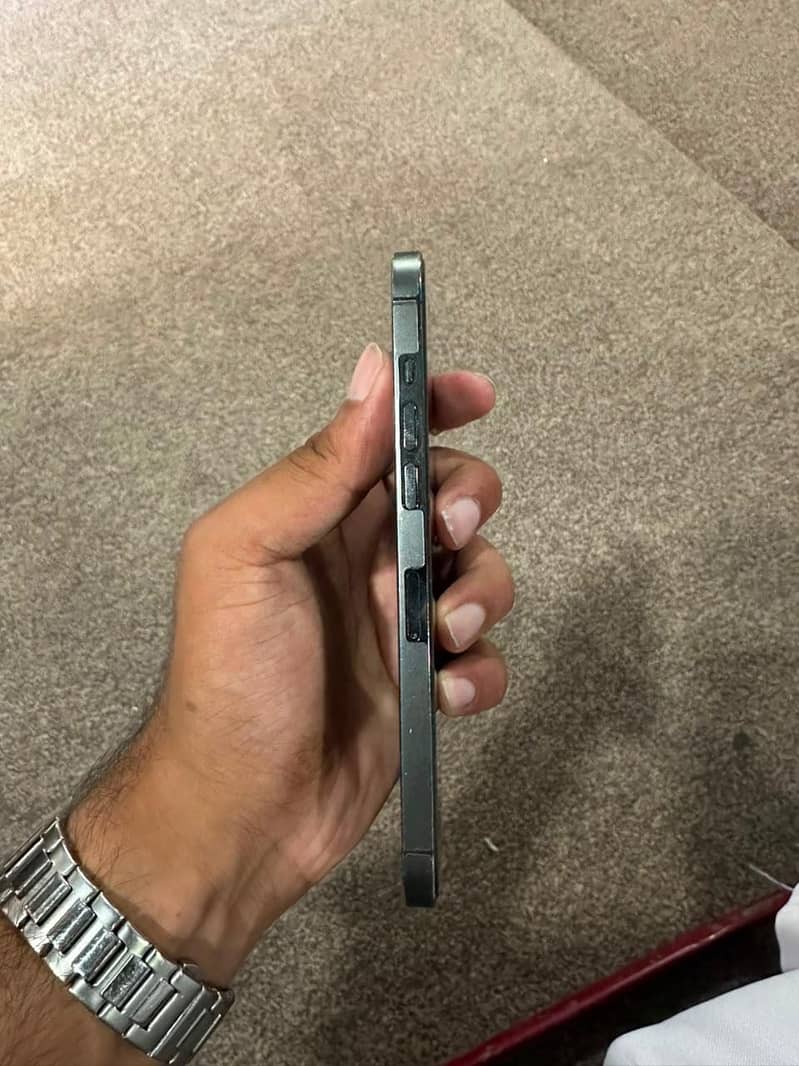 Apple iPhone 12 Pro Max 2
