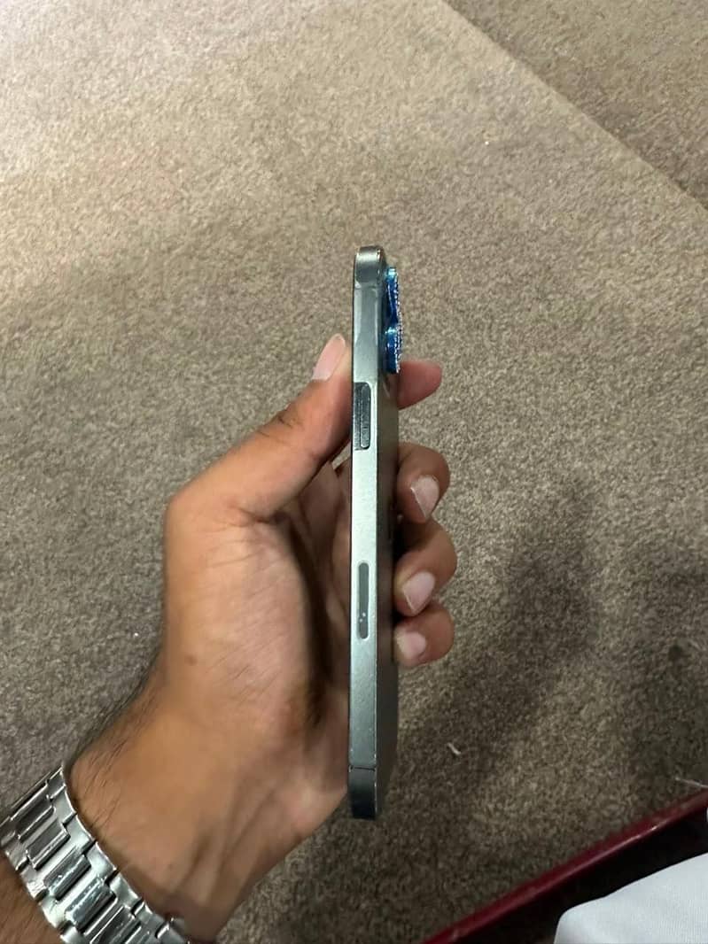 Apple iPhone 12 Pro Max 3
