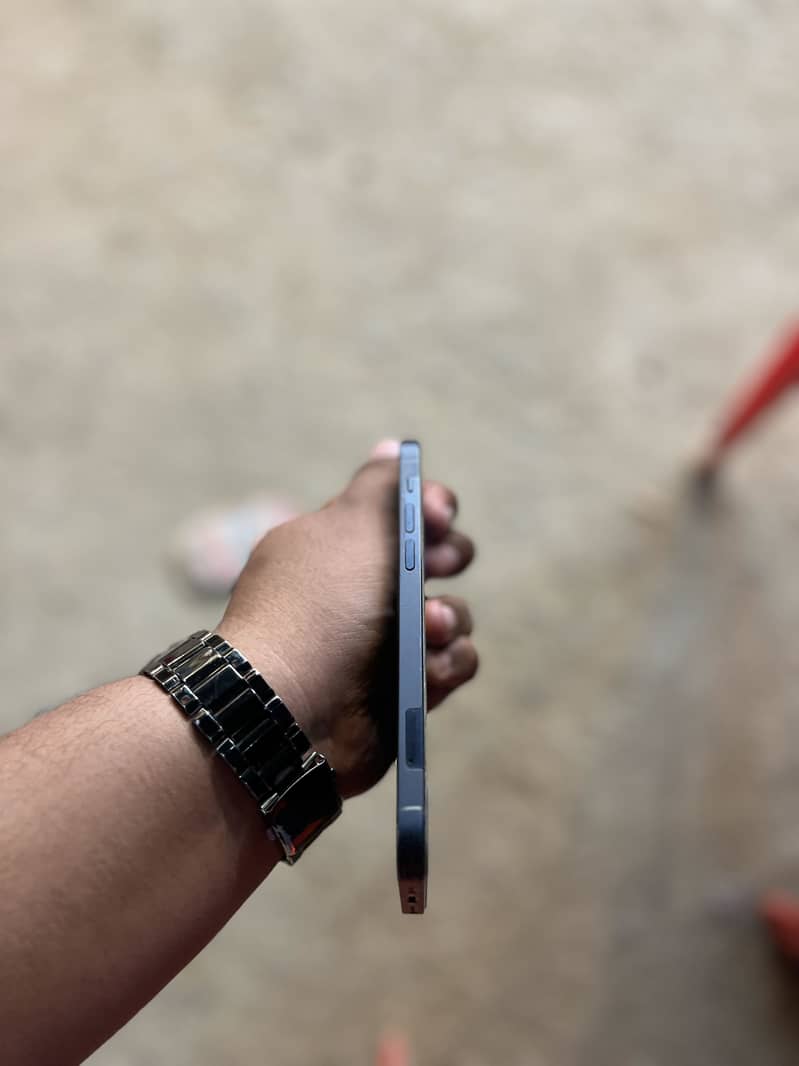 Apple iPhone 12 1