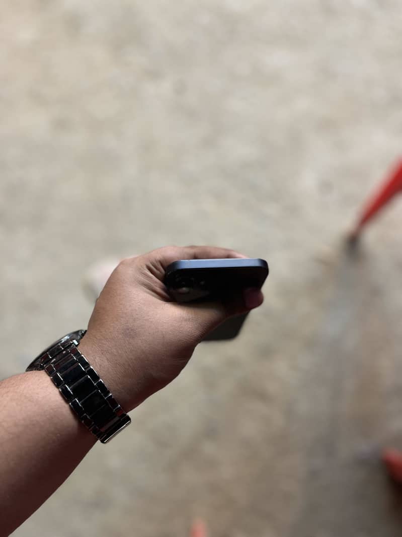 Apple iPhone 12 4