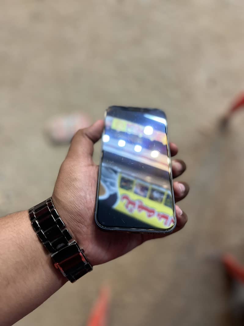 Apple iPhone 12 5