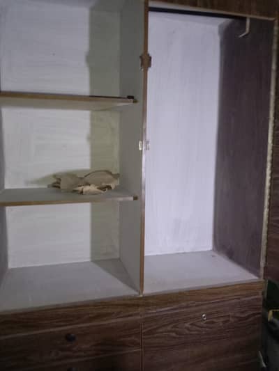 wood almari
