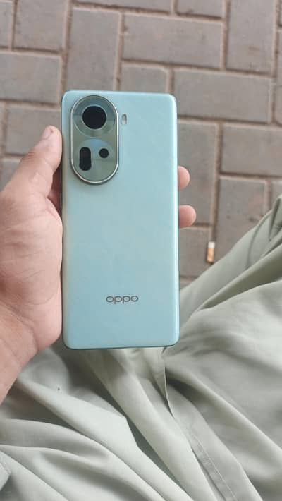OPPO Reno11