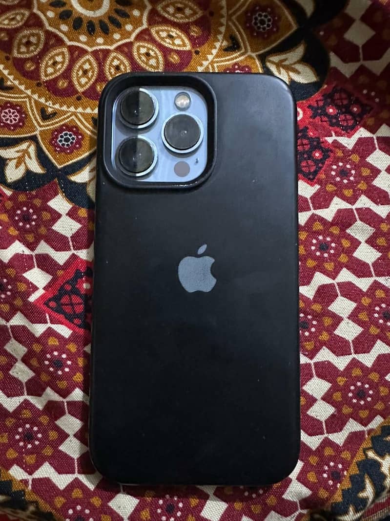 Apple iPhone 13 Pro 1