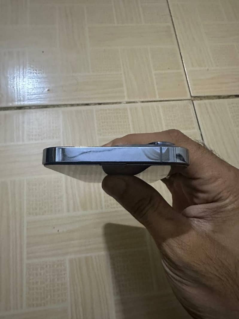 Apple iPhone 13 Pro 5