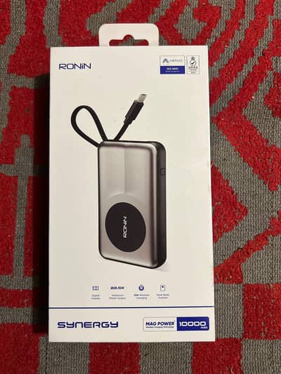 Robin wireless power Bank