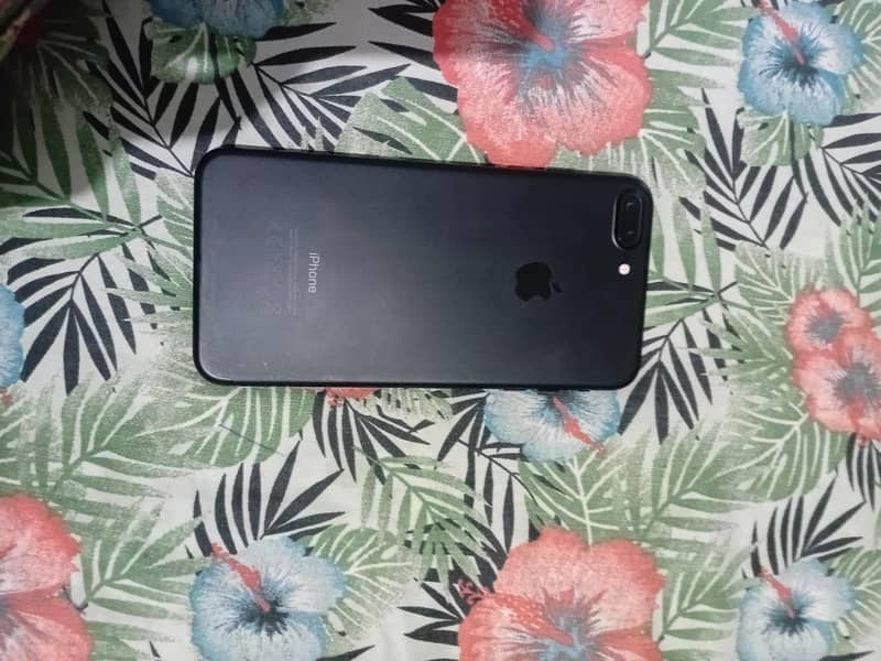 Apple iPhone 7 Plus 0