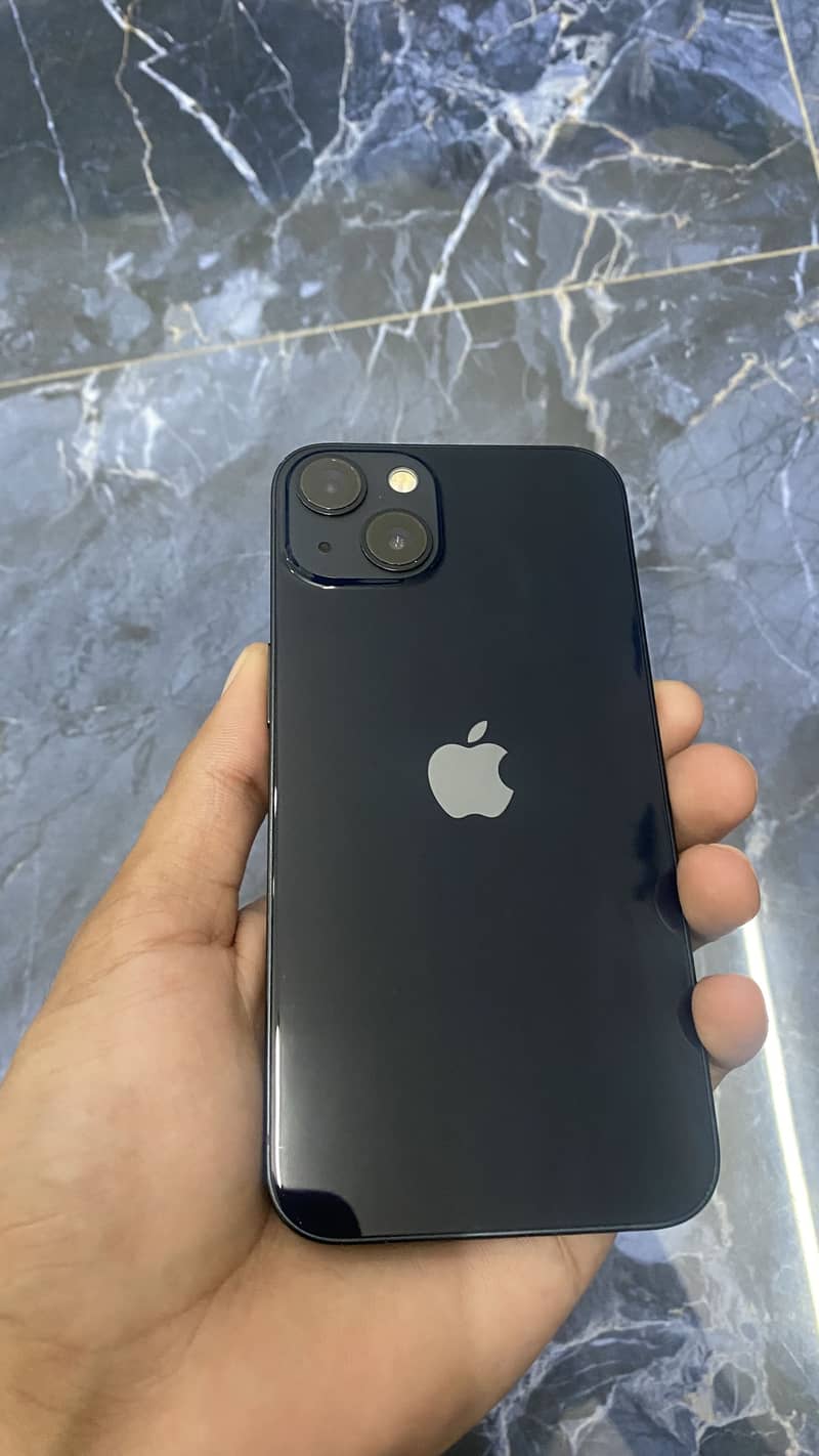 Apple iPhone 13 6