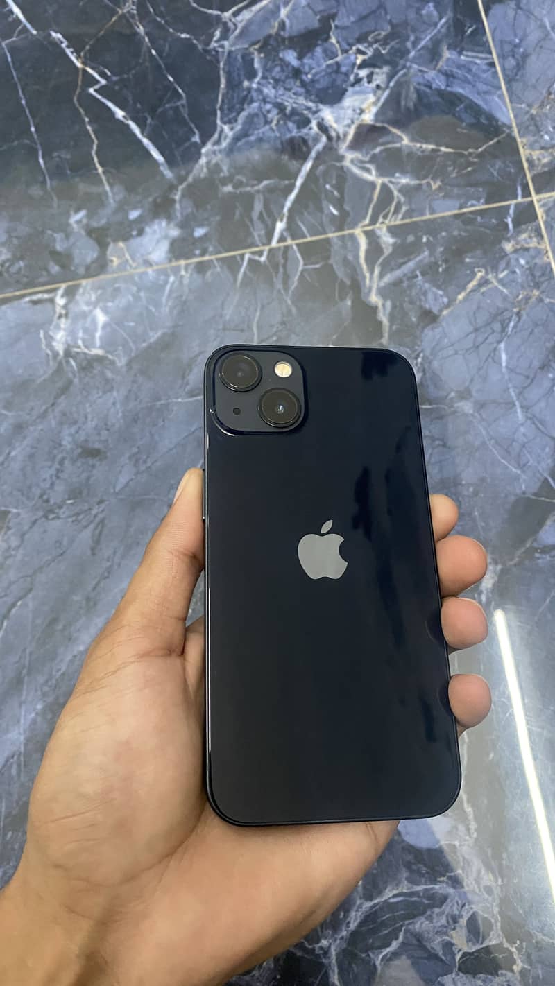 Apple iPhone 13 7