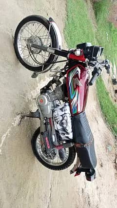 honda 125 red color
