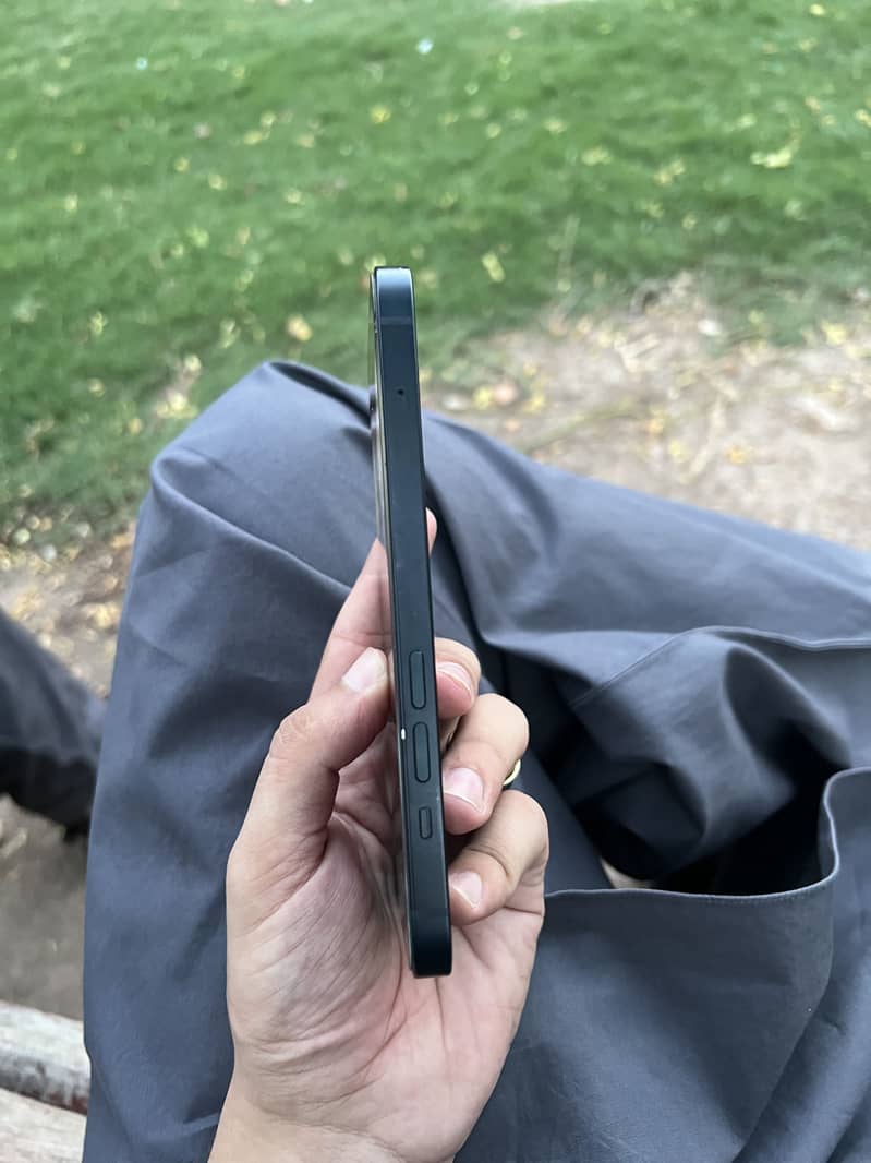 Apple iPhone 13 1