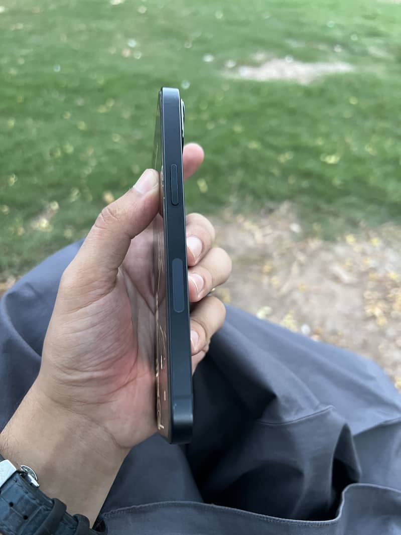 Apple iPhone 13 3