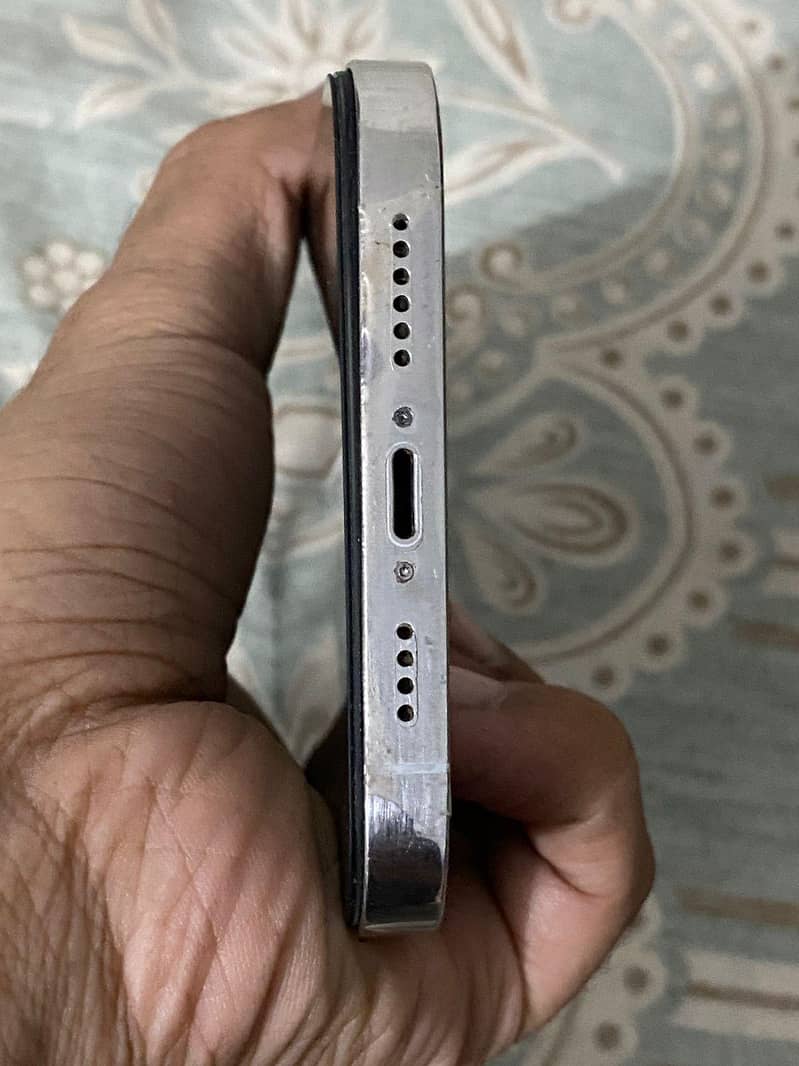 Apple iPhone 12 Pro Max 4