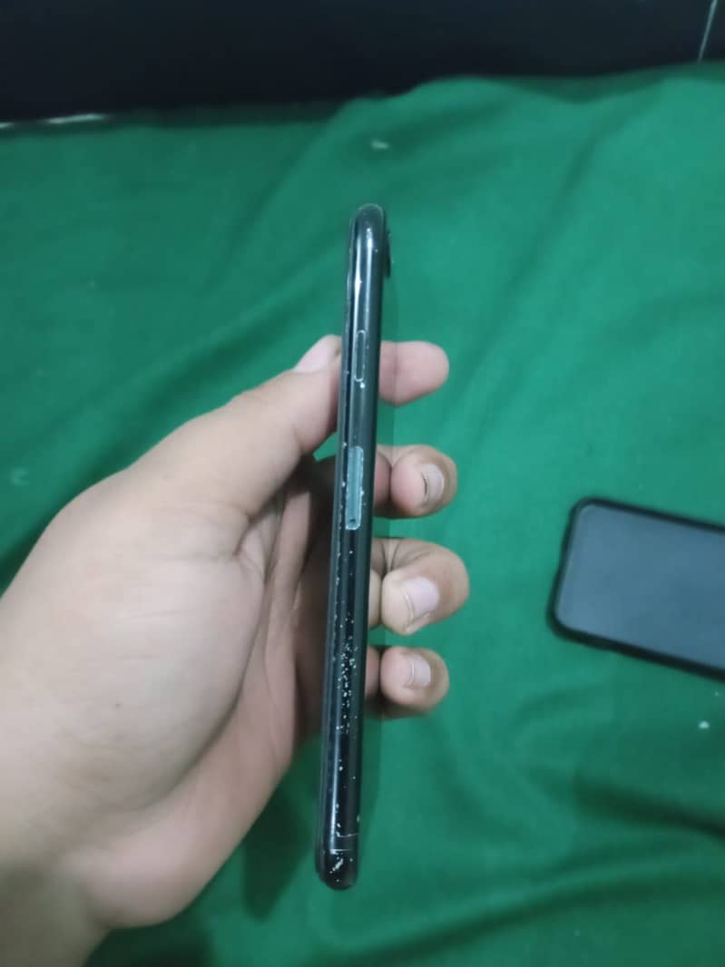 Apple iPhone 7 2