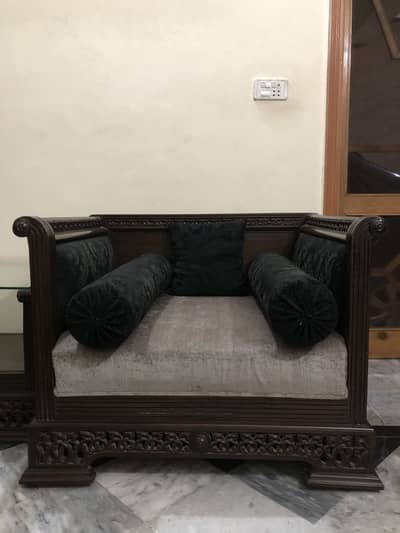 Elegant 7-Seater Chinioti Sofa Set With 3 Glass Top Tables(Execellent)