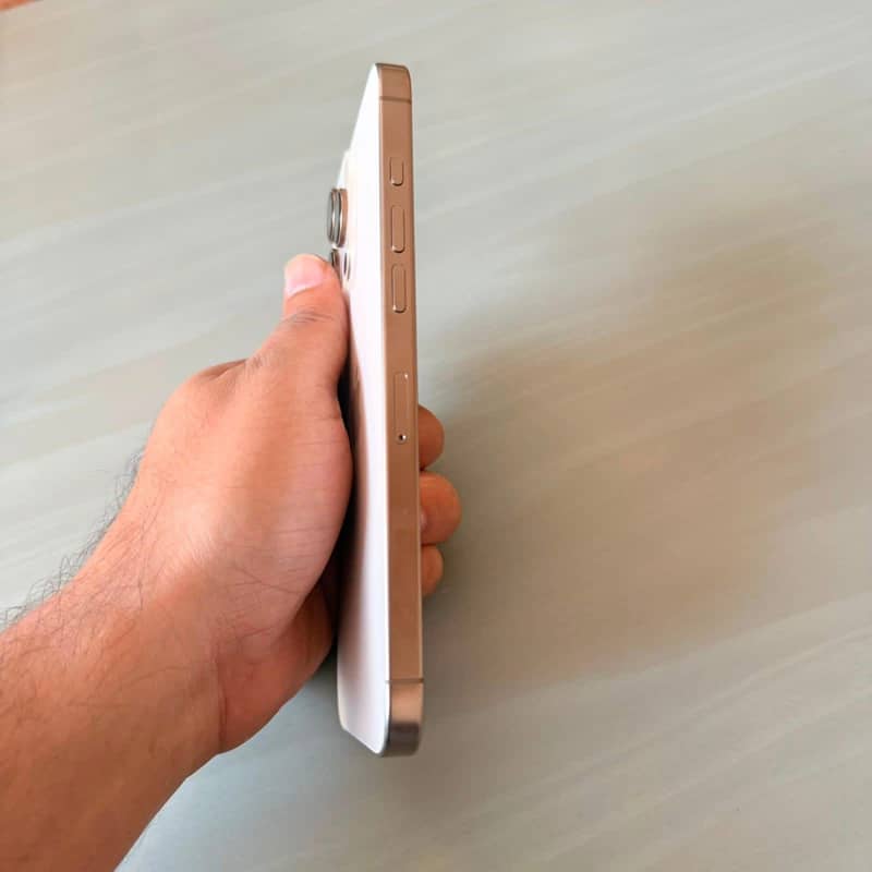 Apple iPhone 16 Pro Max 2