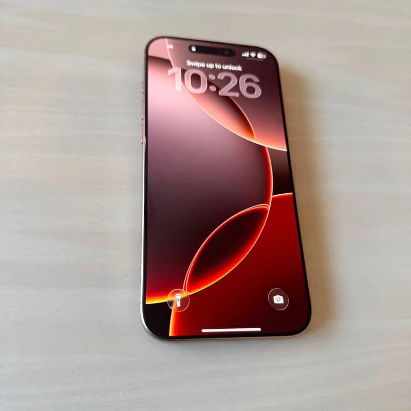 Apple iPhone 16 Pro Max 4