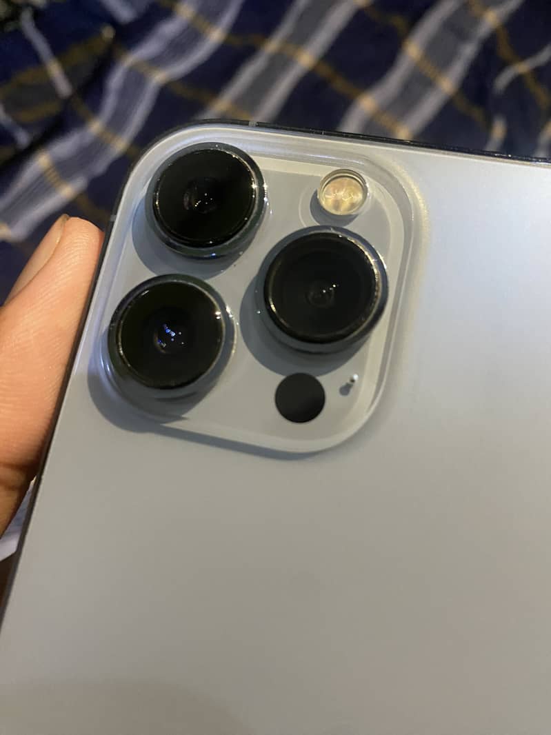 Apple iPhone 13 Pro Max 6