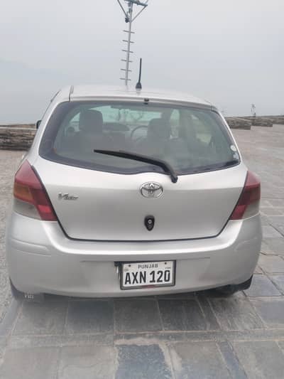 Toyota Vitz 2010