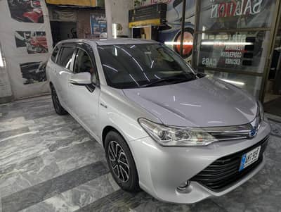 Toyota Corolla Fielder Hybrid 2015