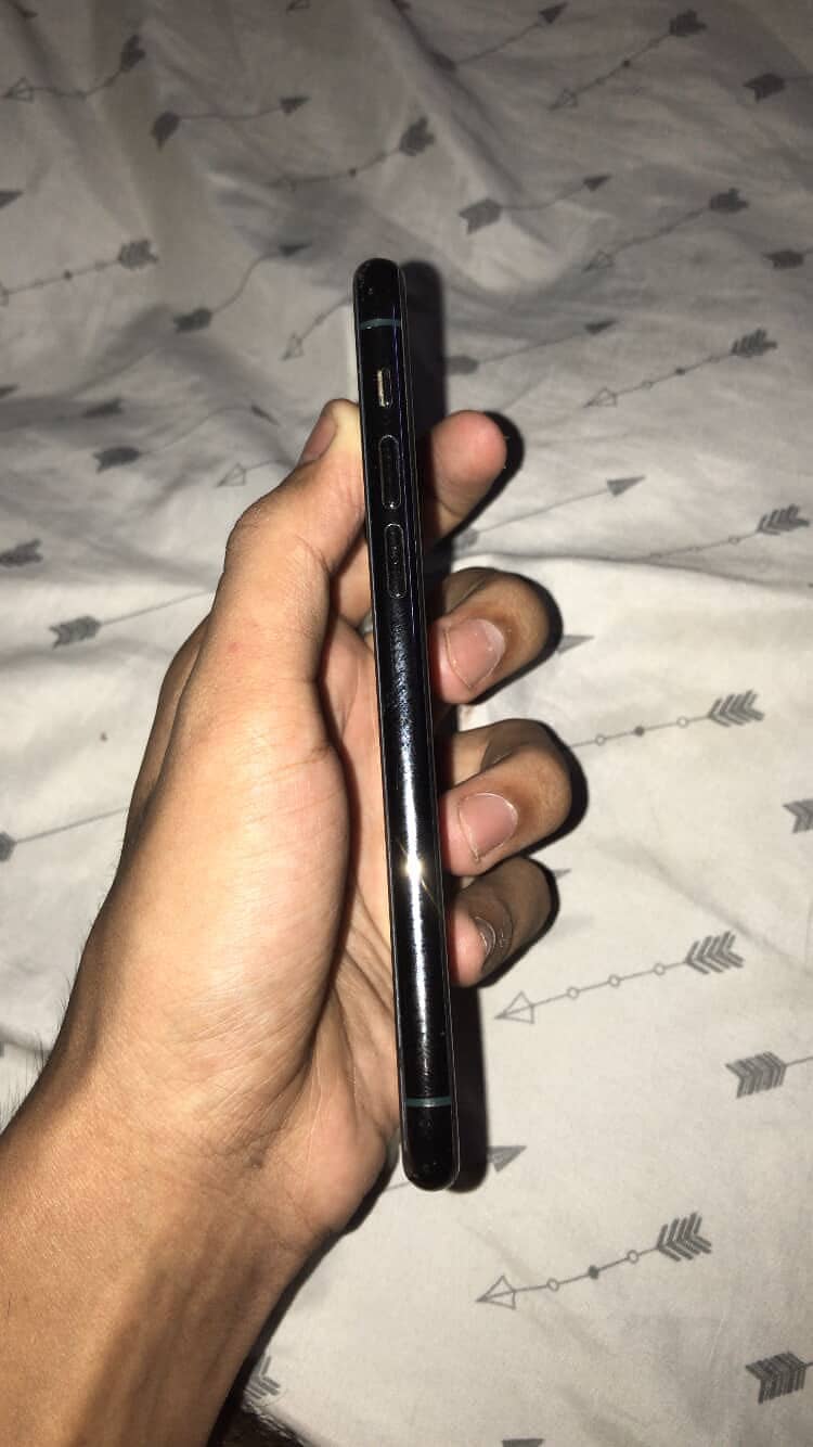 Apple iPhone 11 Pro 3