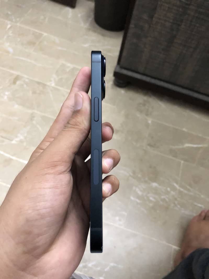 Apple iPhone 14 2