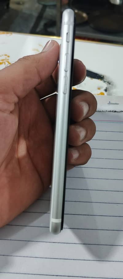 Apple iPhone SE 2020
