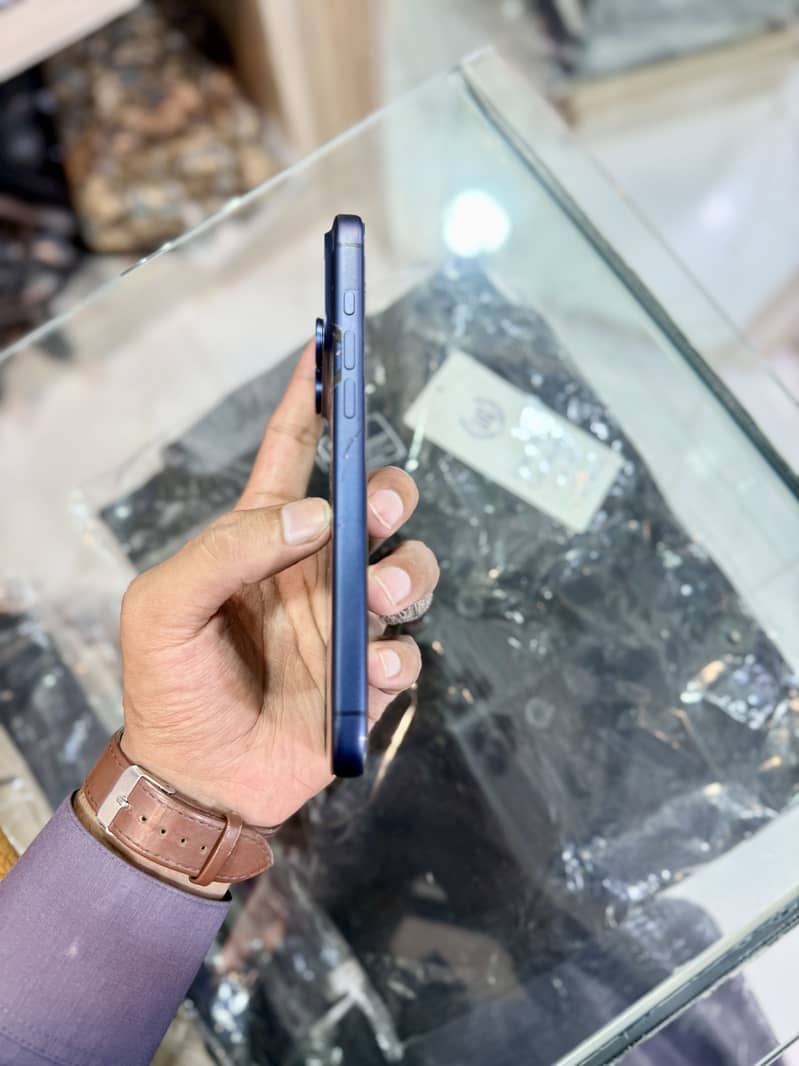 Apple iPhone 17 Pro Max 1