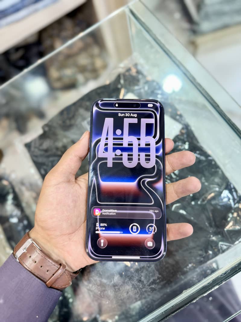 Apple iPhone 17 Pro Max 3