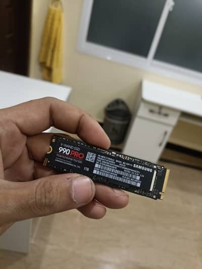 Samsung 990 PRO 1TB Internal SSD PCIe Gen4x4 NVMe