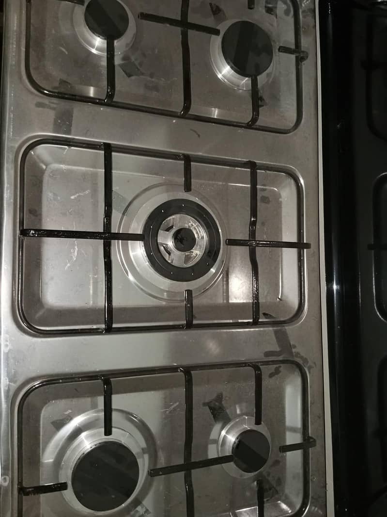 3 Burner cooking Range 1