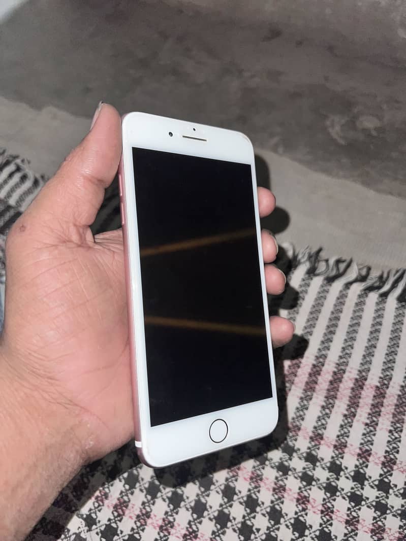 Apple iPhone 7 Plus 1