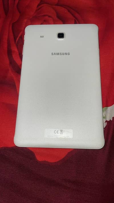 Tablet  SM-T560