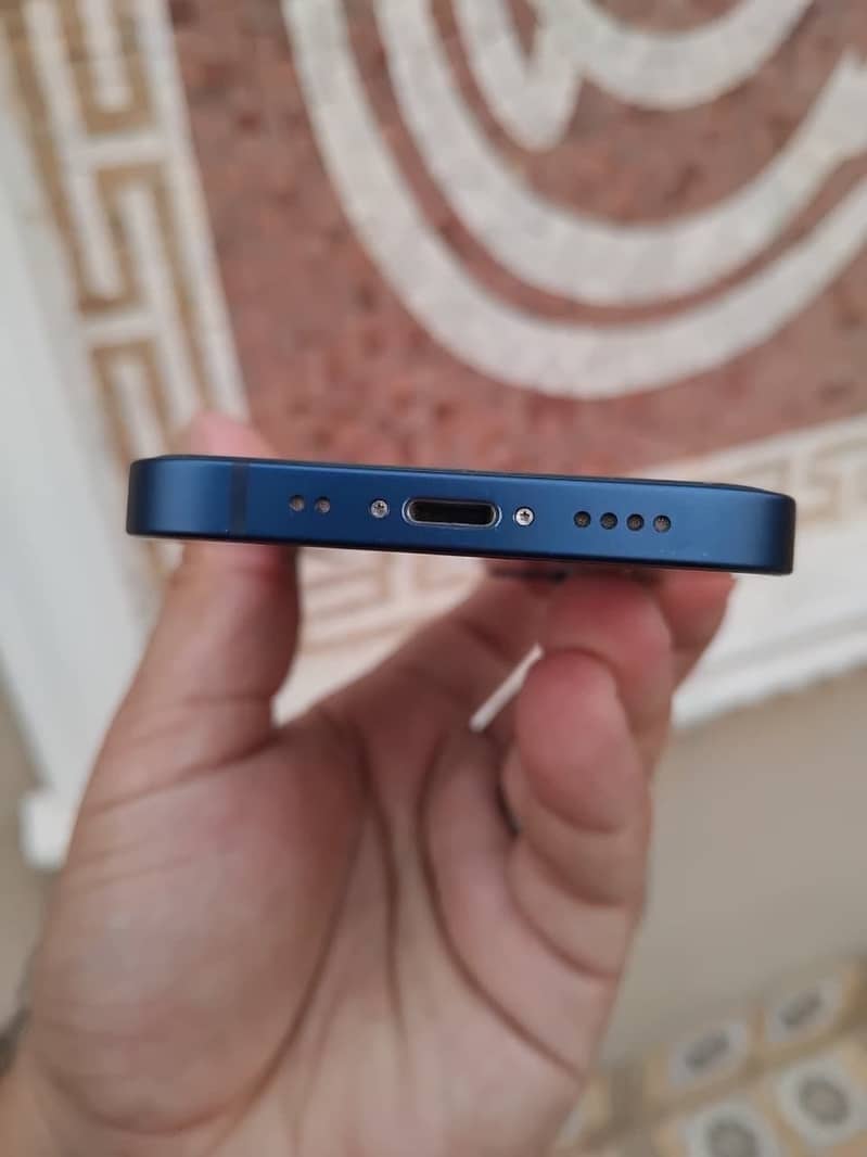 Apple iPhone 12 mini 1