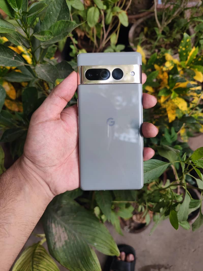 Google Pixel 7 Pro 9