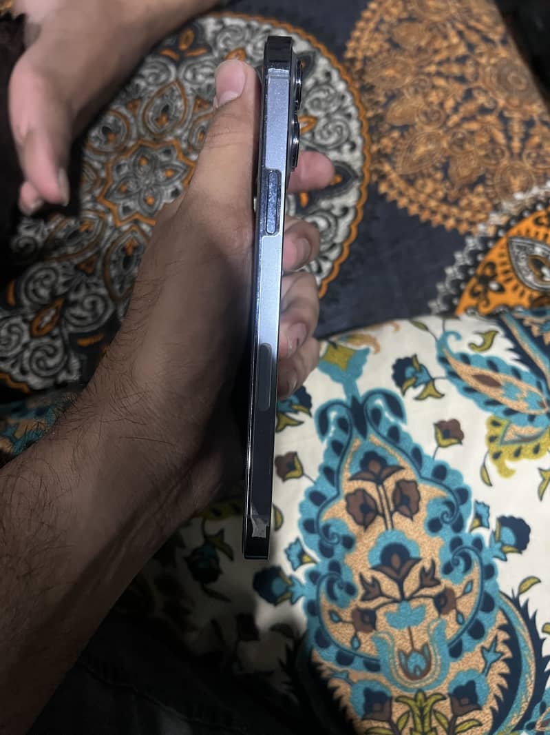Apple iPhone 13 Pro Max 6