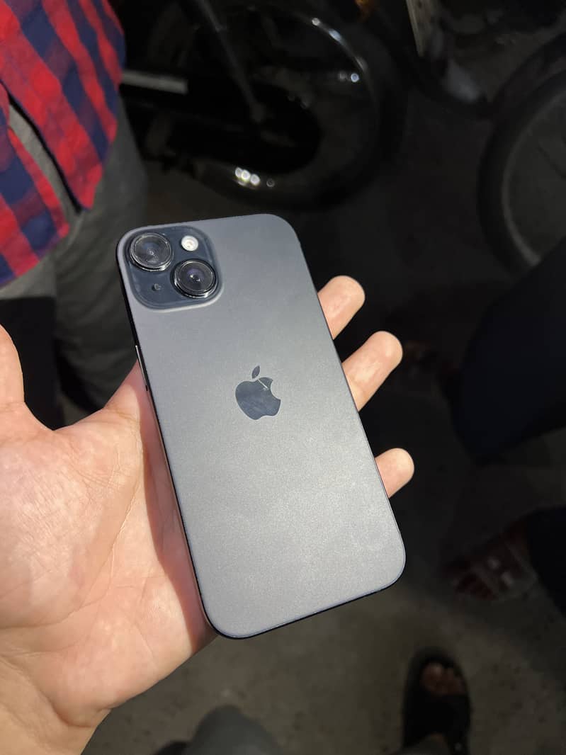 Apple iPhone 15 3