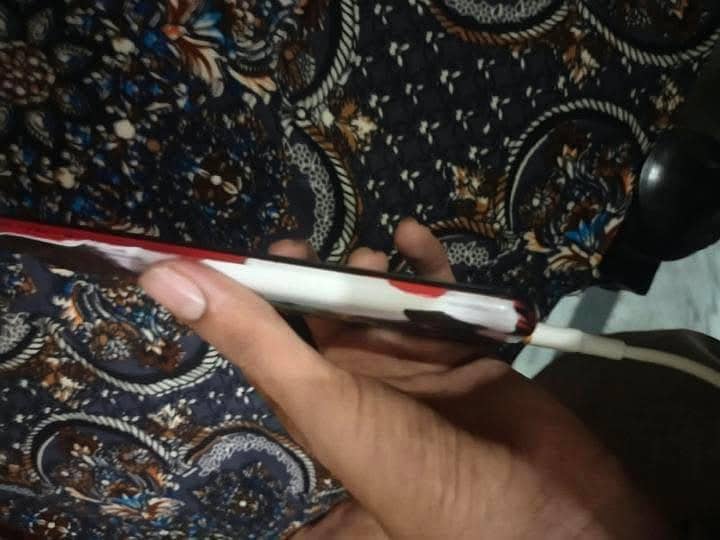 Realme C12 4