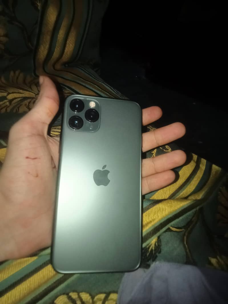 Apple iPhone 11 Pro 1
