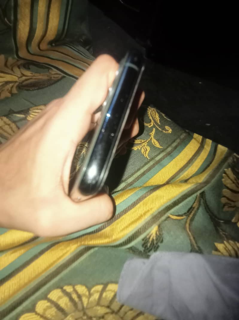 Apple iPhone 11 Pro 3
