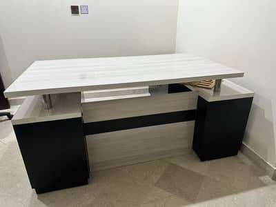 Office table